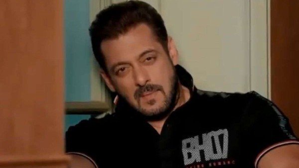 Salman Khan Tries To Hide Half-Filled Glass In His Jeans Pocket; Viral Video Leaves Fan Confused