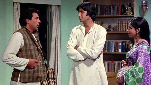 Dharmendra Has A Surprising Reaction To Fan Calling Amitabh Bachchan Weakest Link Of Chupke Chupke