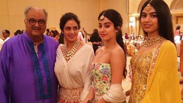 Janhvi Kapoor Gets Candid About Dad Boney, Sister Khushi Kapoor's Debut; Speaks On Mom Sridevi's Stardom