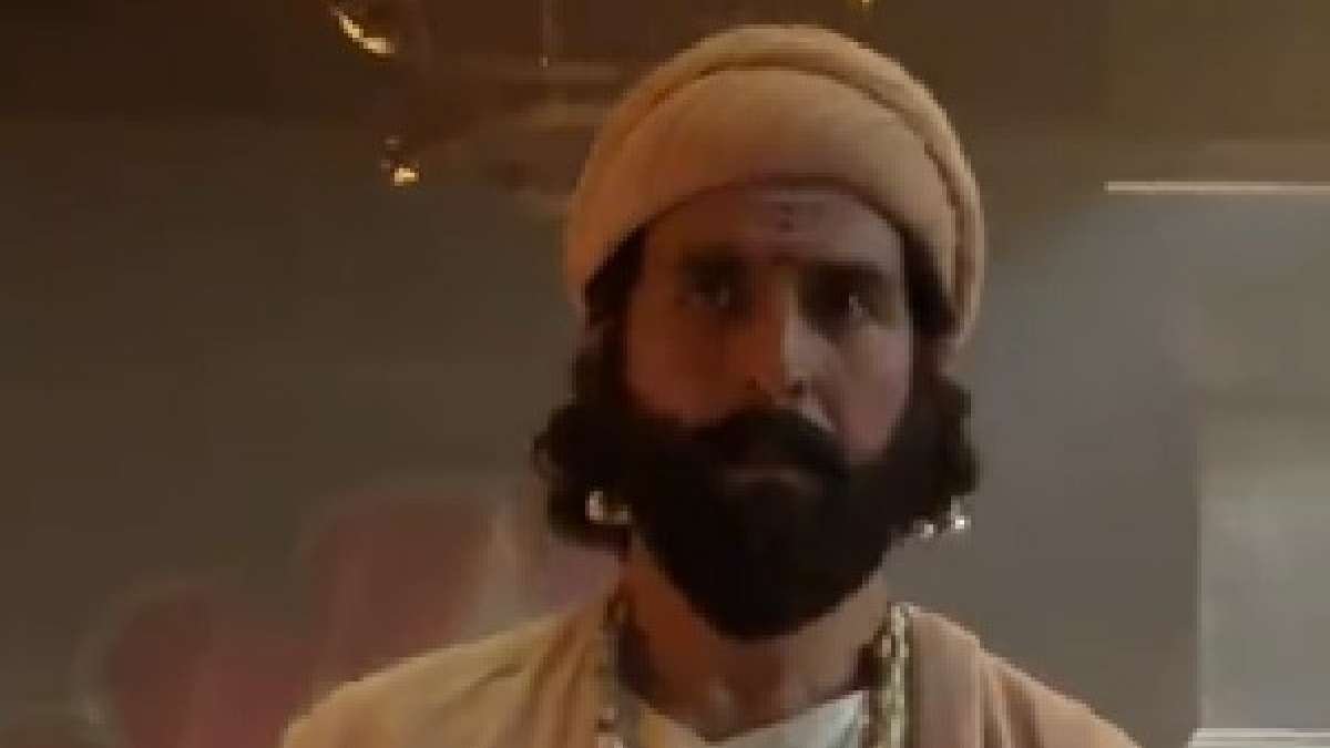 Akshay Kumar Unveils His Look As Chhatrapati Shivaji From His Marathi Debut; Netizens Says ‘Maza Nahi Aa Raha’