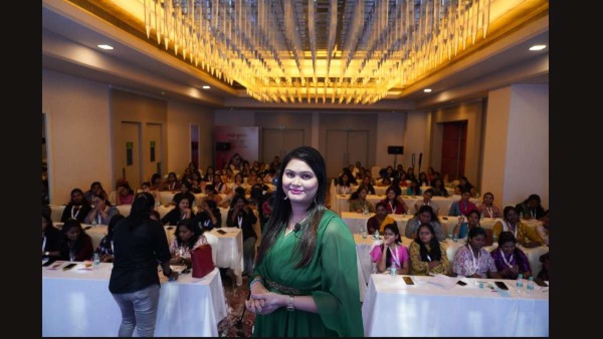 Fast Growing Make-up Artist Asmitha's Take On The Competition In The Industry